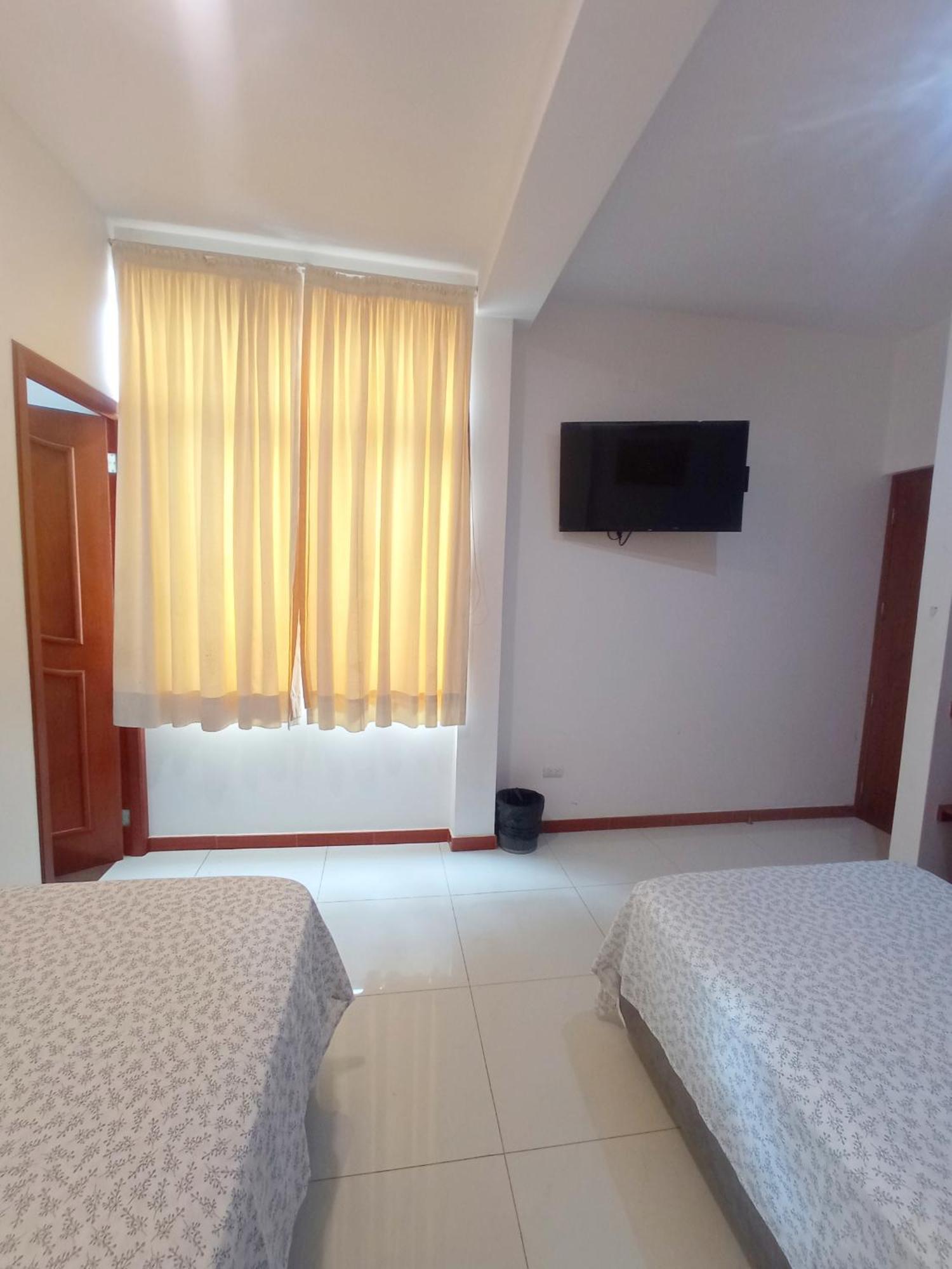 Deluxe Hotel Talara - A 5 Minutos Del Aeropuerto Y Plaza De Armas Room photo